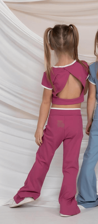 Minimo 2PCS SET EMBROIDERED PATCH TOP WITH CROSS-BACK STRAPS DOUBLE-WAISTBAND FLARE  PANTS