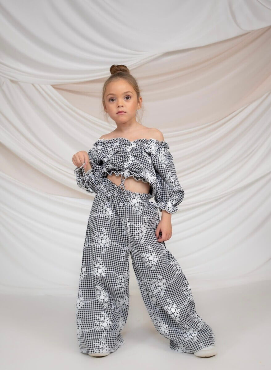 Minimo 2PCS SET EMBROIDERED CHECK POPLIN OFF-SHOULDER TOP & WIDE LEG TROUSERS WITH RUFFLE WAIST
